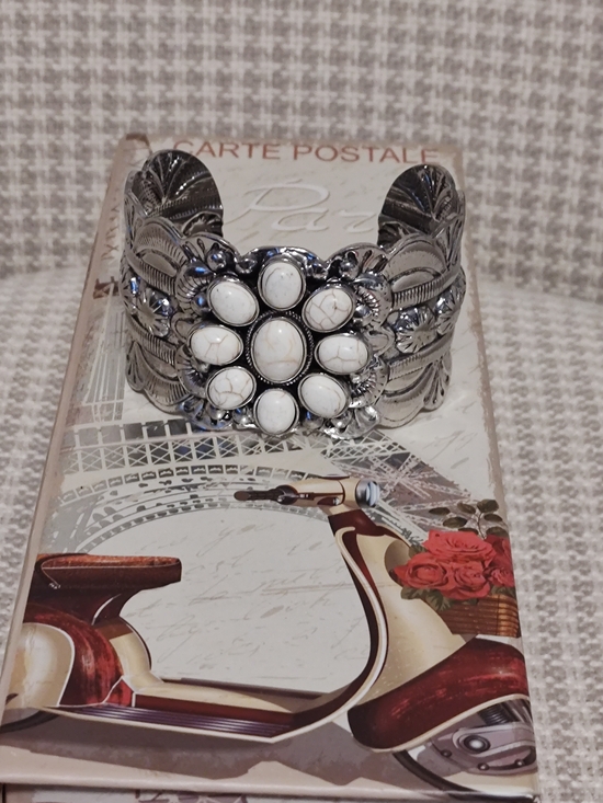 paparazzi Jewelry - White Stone Flower Cuff Bracelet - Silver Tone